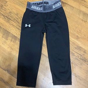 Under Armor size 6 girls leggings